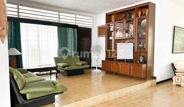 Rumah Asri Murah di Kebayoran Lama, 15 Menit Ke Senayan, Type Master