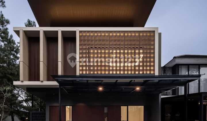 Brand New House Foresta BSD City, Type Master 4 Kamar, Siap Huni