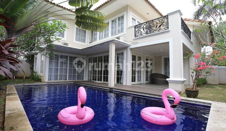 Rumah Mewah di Lippo Karawaci, Private Pool, Type Master 5 Kamar
