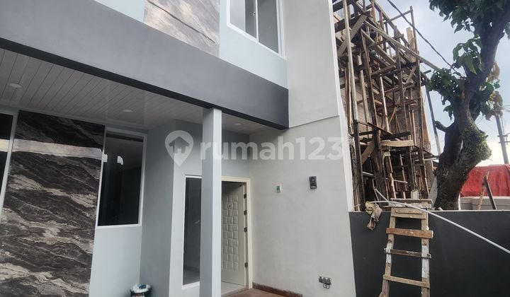 Dijual Rumah Baru 2Lt Modern Minimalis di Kopo Permai