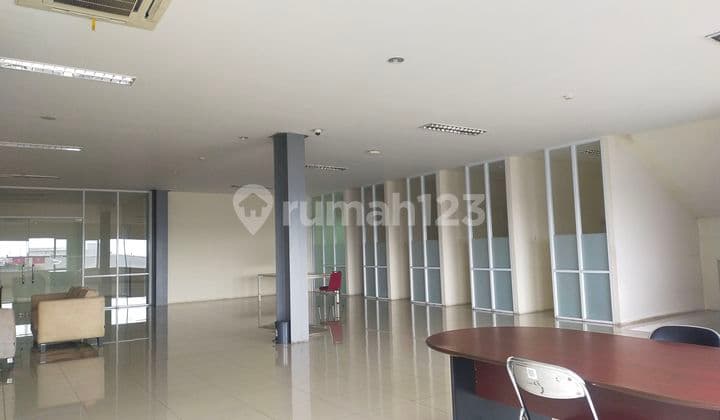 Gedung Komersial Pusat Kota Bandung Bagus Luas 14.579 m