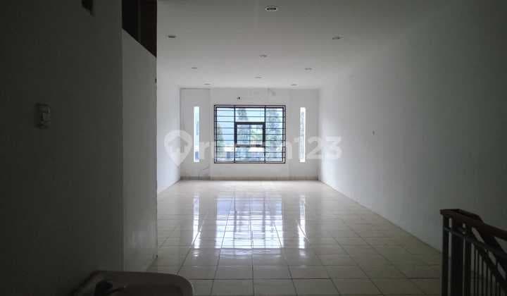 For Rent/For Sale 2-Story Shop House in Mekar Wangi
