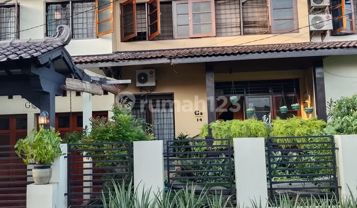 Rumah Duren Sawit Jaktim Luas 243M SHM 6 KT 4 Mobil Bebas Banjir