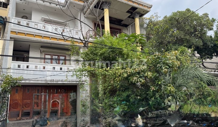 Rumah Murah 4 Lantai