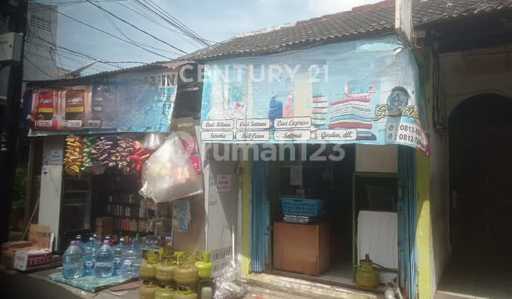 Kos Kosan Dan Rumah Kios Dekat Itc Cempaka Mas