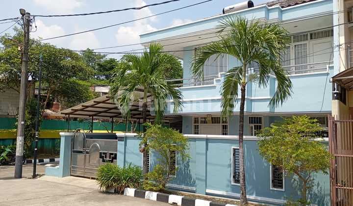 2-Story House, Cheap, Good, Green Garden, West Jakarta