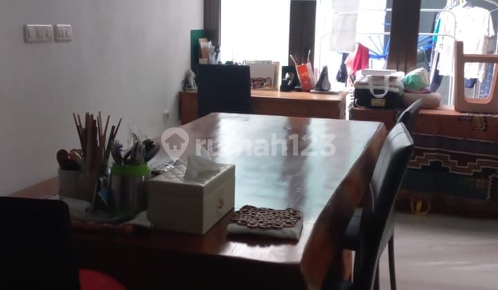 Dijual rumah di mokmer raya 224m2 lokasi bagus, 2 lantai, strategis, kode rf