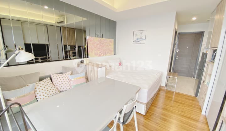Sewa Apartemen Sudirman Hill Residences Studio Full Furnished