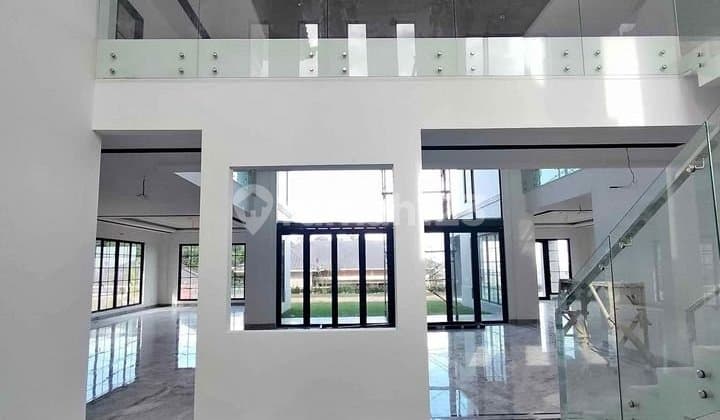 Dijual Rumah Mewah Villa Panbil Batam