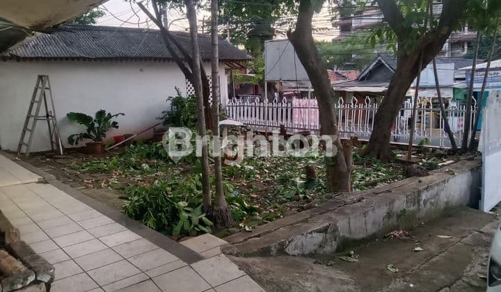 LAHAN STRATEGIS DAN COCOK UNTUK TEMPAT TINGGAL / VILLA DI TEBET!