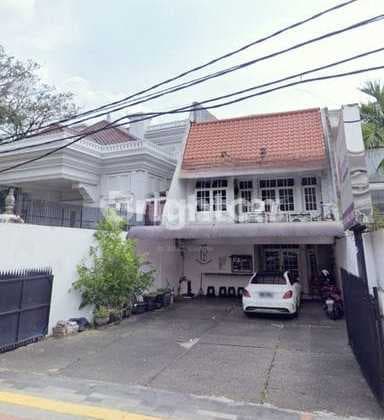 Prime Location! 3-Storey Commercial House in Menteng - Ideal for Office, Clinic, or Embassy