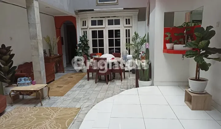 Dijual - Rumah Kost Strategis di Area Mampang Prapatan ✨