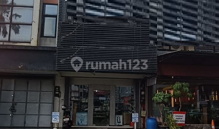 Ruko Bangunan Rapi Terawat di Boulevard Raya Gading Serpong