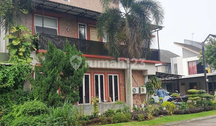 Rumah Luas Akses Mudah Di Cluster Serenade Lake Gading Serpong