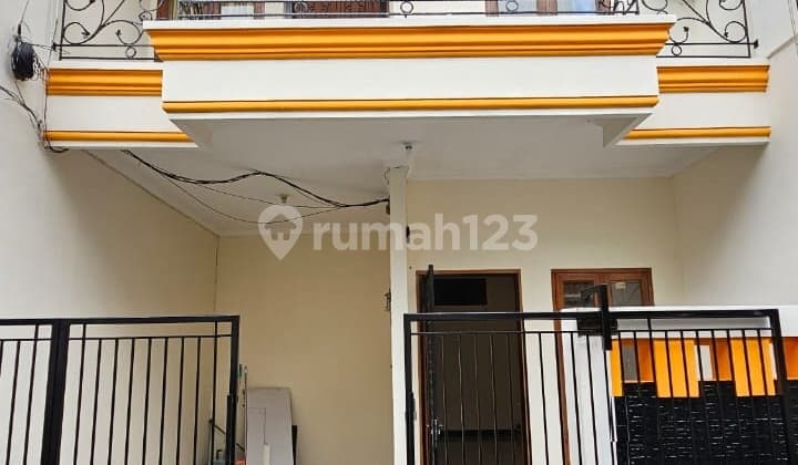 Rumah Hook Rapi Siap Huni di Tanjung Duren Jakarta Barat Akses Mudah
