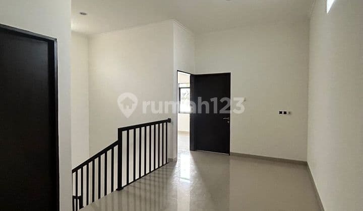 Rumah Baru 2 Lantai Siap Huni di Turangga Bandung