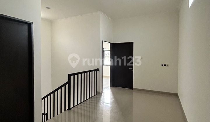 Rumah Baru 2 Lantai Siap Huni di Turangga Bandung