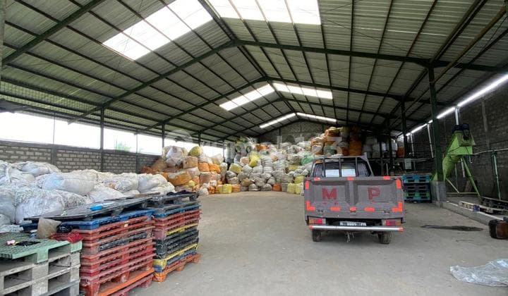 Selling a Good Warehouse Very Close to Margaasih Toll Road, Bandung
