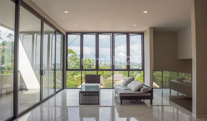 Jual Rumah Villa Modern Nice View di Mainroad Dago Resort Bandung