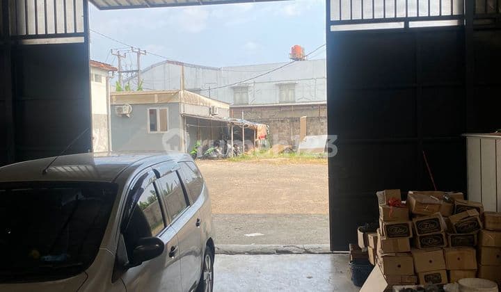Ready-to-Use Warehouse for Rent on Mainroad Kopo Bandung Near the Toll Road