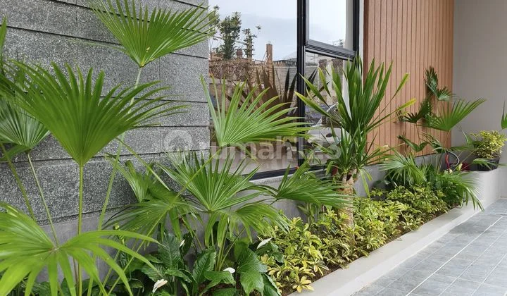 Jual Rumah Baru Modern Lux Furnish di Cluster Setra Duta Bandung