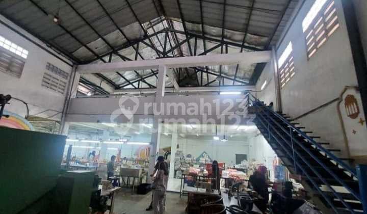 Jual Gudang Pabrik Garmen Aktif di Mainroad Gunung Batu Bandung