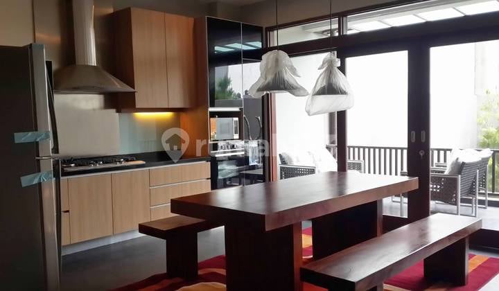Rumah Setra Duta 3 Lantai Full Furnished bisa KPR Dekat Tol