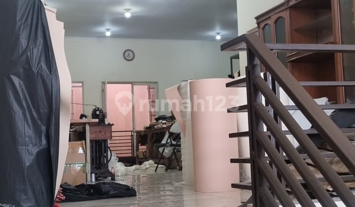 Rumah Luas 2 Lantai di Taman Kopo Indah 3 - Cocok Usaha / Hunian | LT 209 M², LB 300 M²