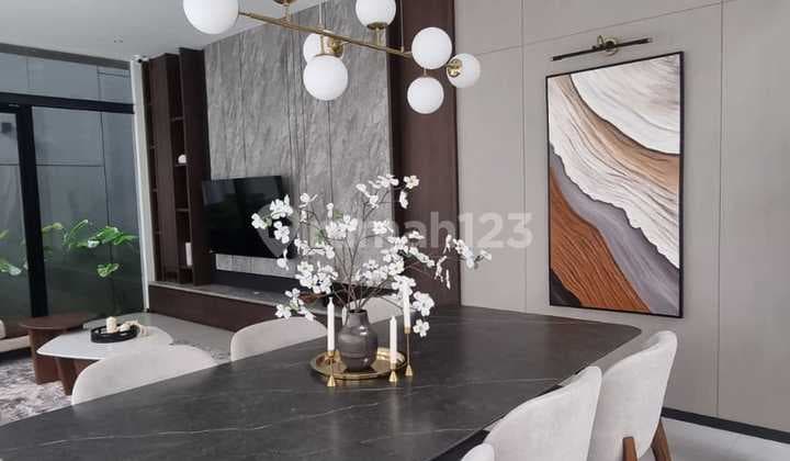 Rumah Lux Minimalis Furnished di Tatar Favorit di Kota Baru Parahyangan. Sangat Nyaman Ventilasi Bagus