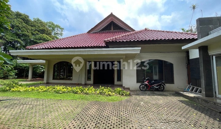 Rumah Terawat Dekat Bundaran Hi, Shm, Menteng