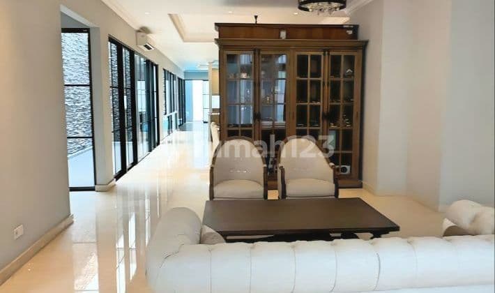 Rumah Cantik,fully Furnished, Menteng