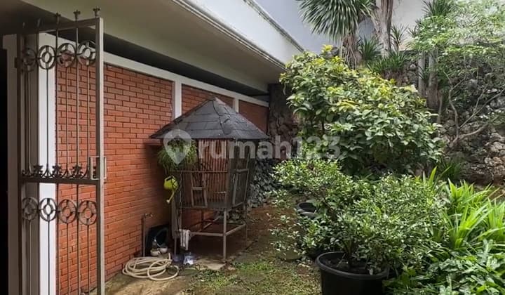 Rumah Vintage,hook,lokasi Tenang,jl.banyuwangi,menteng