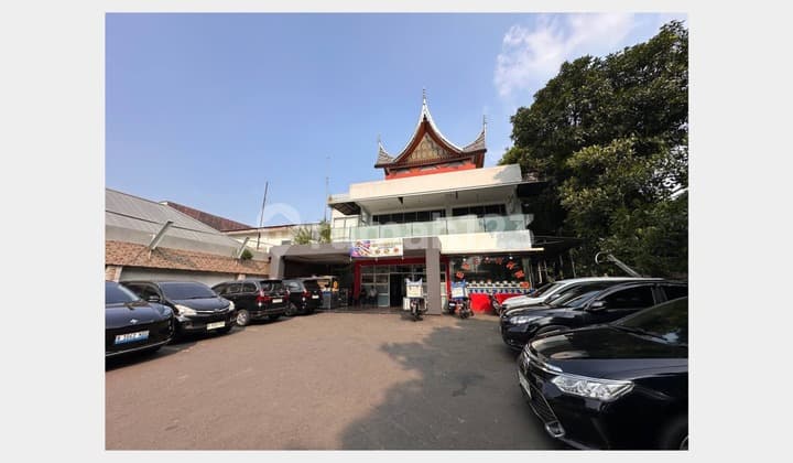 Dijual Cepat Rumah Makan Lokasi Sangat Strategis di Menteng