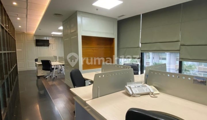 Office Space Plaza Mutiara Low Floor 385 Sqm, Full Furnished