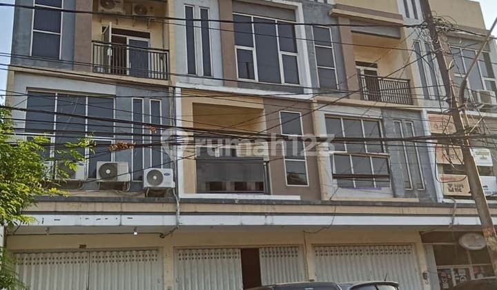Dijual Ruko 3 Lantai di Jalan Dukuh Kupang Surabaya