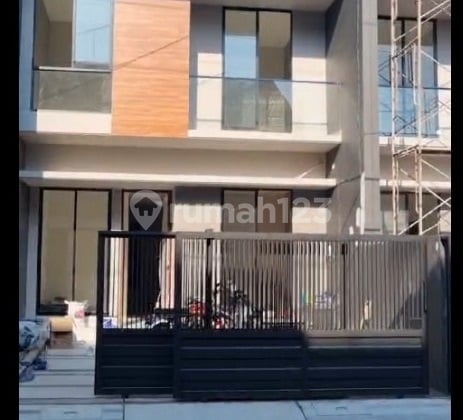 Dijual Rumah 2 Lantai SHM di Mulyosari Prima Surabaya Dijual Rumah 2 Lantai SHM di Mulyosari Prima Surabaya