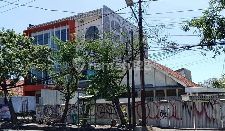 For Rent: House on Dharmahusada Street, Gubeng, Surabaya For Rent: House on Dharmahusada Street, Gubeng, Surabaya