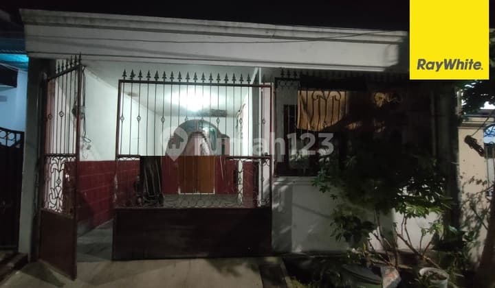 Disewakan Rumah di Jl Ikan Mungsing Perak Surabaya