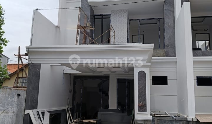 Dijual Rumah 2 Lantai di Perumahan Araya Surabaya Timur Dijual Rumah 2 Lantai di Perumahan Araya Surabaya Timur