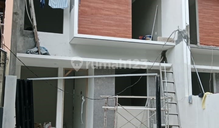Dijual Rumah 2 lantai di Kutisari Indah Utara Surabaya Dijual Rumah 2 lantai di Kutisari Indah Utara Surabaya