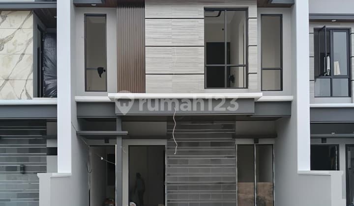 Dijual Rumah Baru 2 Lantai di Araya Tahap 2 Surabaya