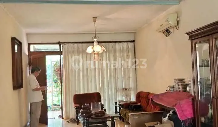 Rumah Luas & Asri di Ulujami Dijual Murah