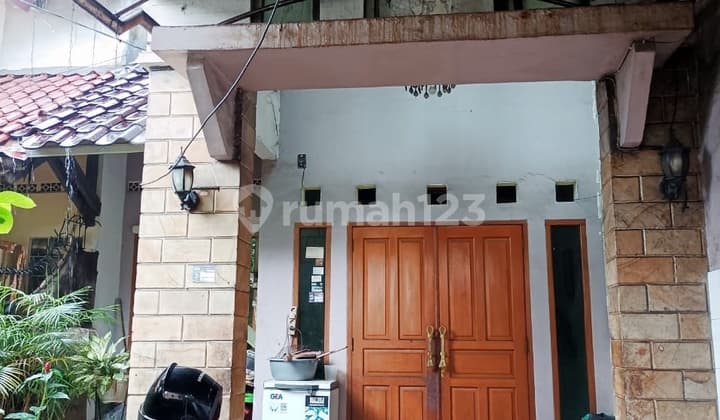 Rumah Dijual Cepat 2 Lantai di Dekat Rs Islam Cempaka Putih