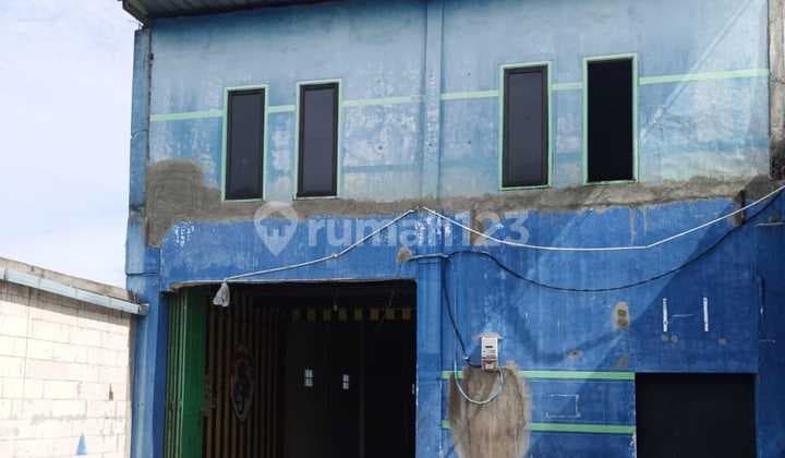 Gudang Akses Container di Area Pergudangan & Industri