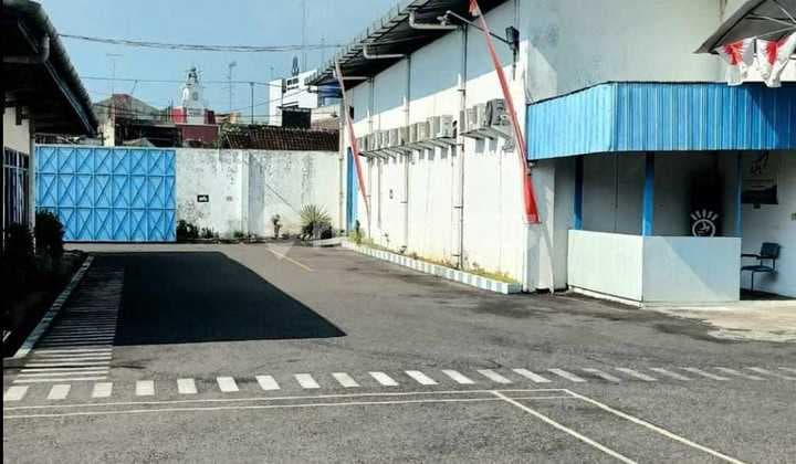 Warehouse & Factory in Industrial Red Zone, Accessible by 40-Foot Container Road, Strategic Location Near Toll Gate