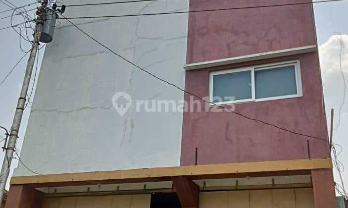 Ruko / Rumah / Rumah Kost 4 Lantai Posisi Hook Solo Baru