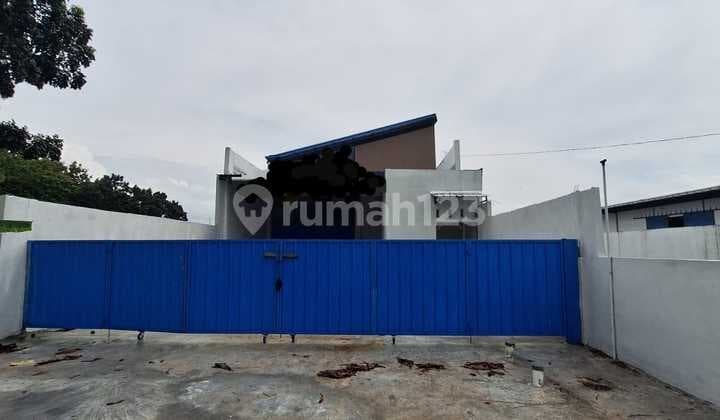 Gudang Akses Container 40 Feet Terletak di Area Zona Kuning Pergudangan.