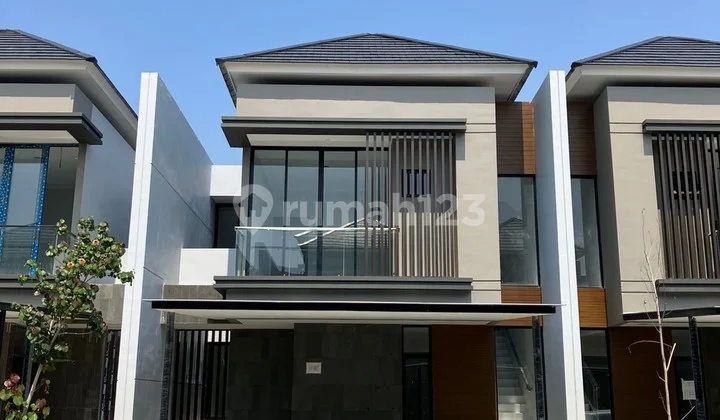 Rumah 120M2 8X15 4+1Kt di Kuningan Village Pik 2 PPJB Siap Huni