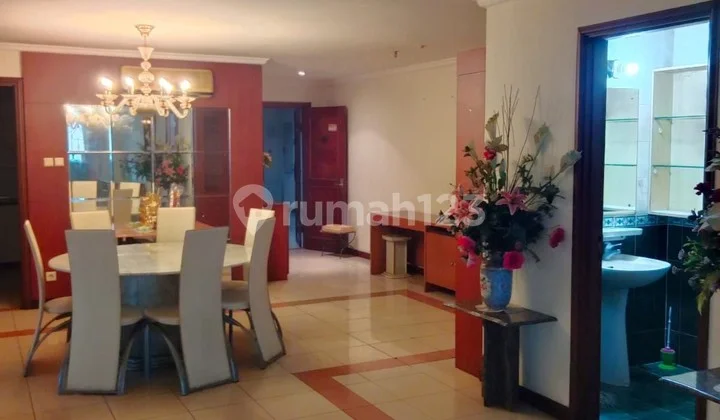 Apartemen Riverside Tower 1B 198M2 4Kt HGB Semi Furnished Siap Huni