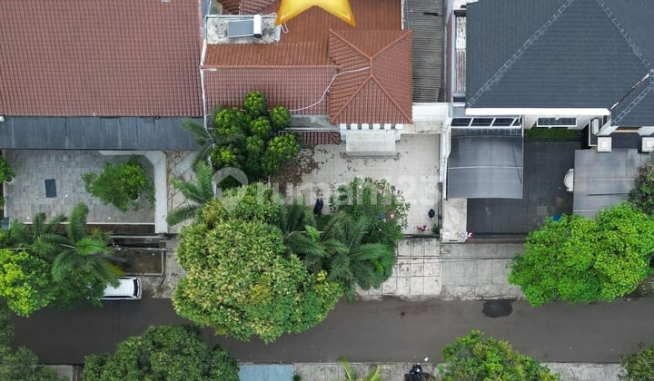 COZY & QUIET HOUSE on Jl BRAWIJAYA, KEBAYORAN BARU, SOUTH JAKARTA